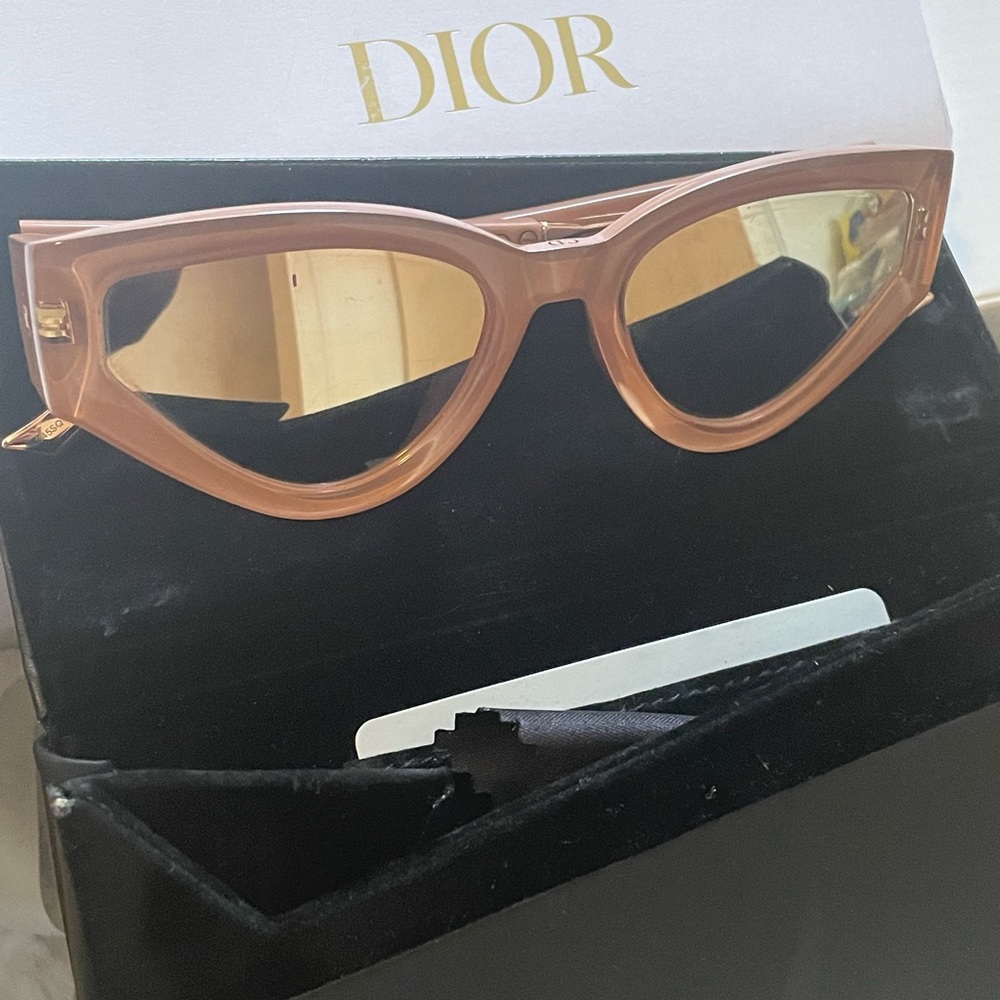 Dior pink mirror frames
